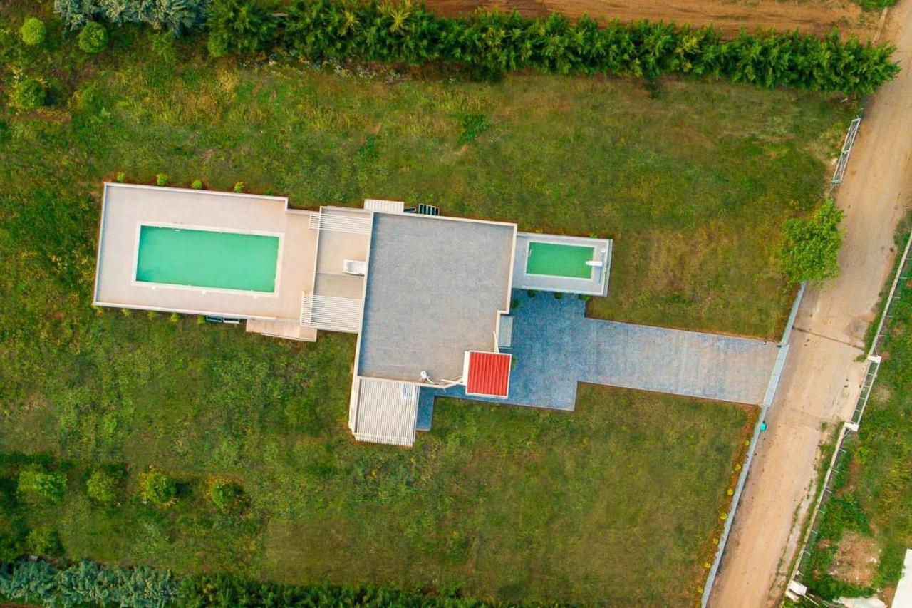Io Luxury Pool & Hot Tub Suites Preveza Exterior photo